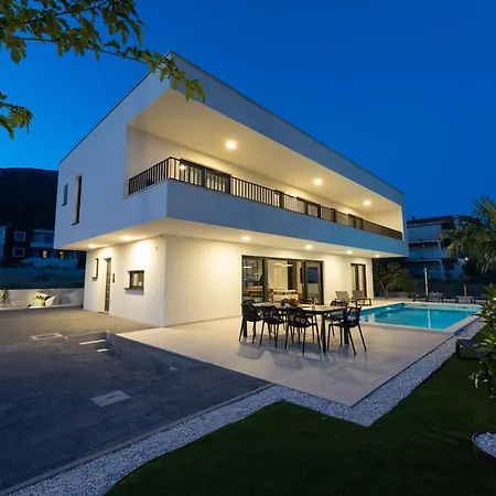 Terra Mila فيلة Kaštel Stari